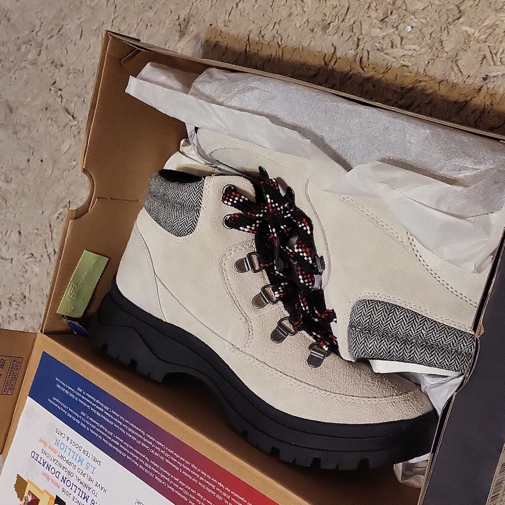 Bobs by skechers hiking boots